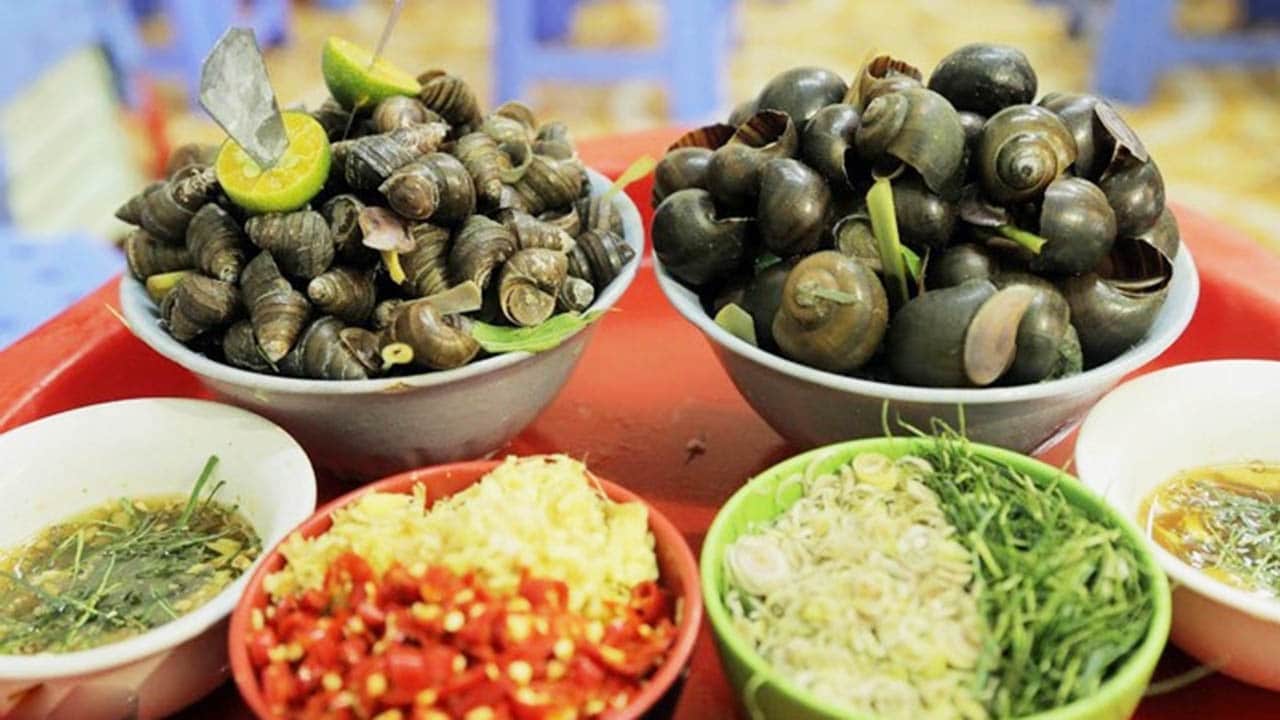 Thưởng thức đặc sản ốc gạo Tân Phong